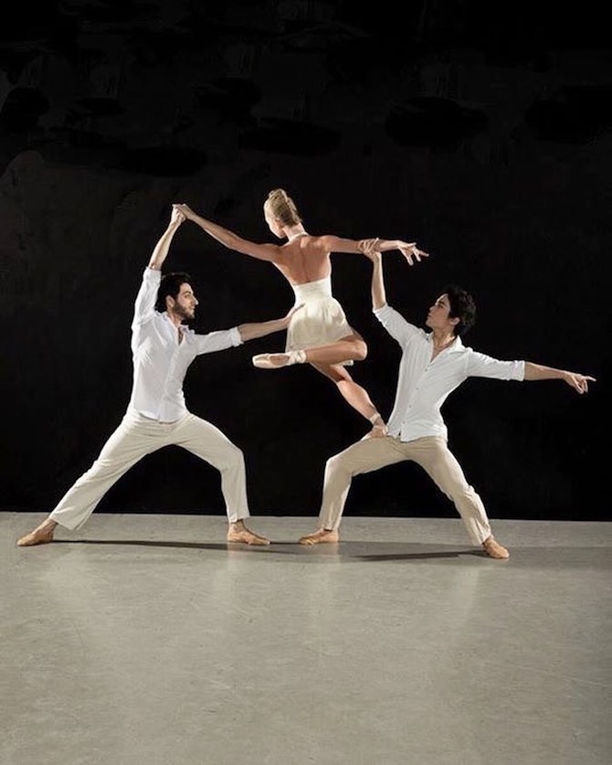 Los Angeles Ballet’s Tigran Sargsyan, Bianca Bulle & Kenta Shimizu. Photo by Reed Hutchinson