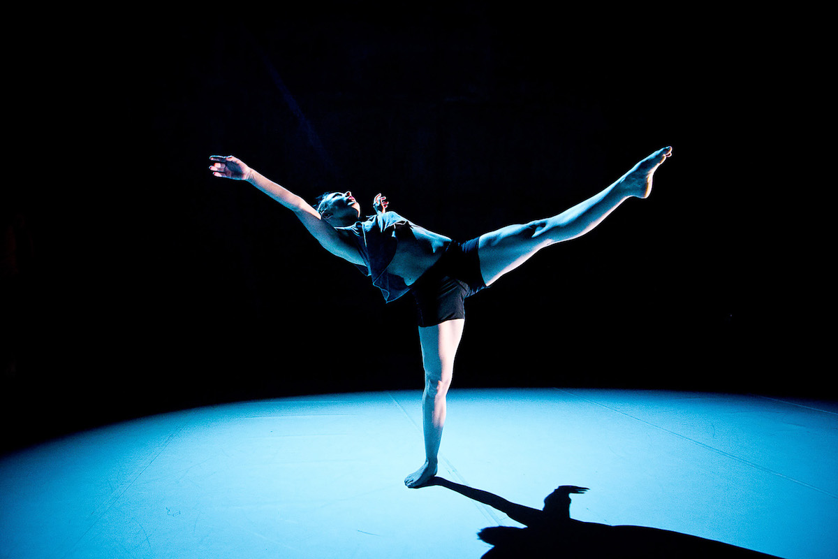 Dance at the Odyssey’s LA Contemporary Dance Company. Photo by Taso Papadakis.