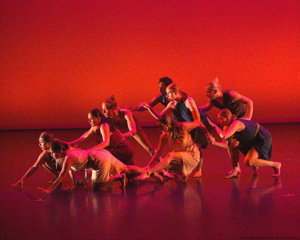Cast of VIENTOS DE ANDALUCIA by Nannette Brodie and Company - Photo by Tony Mierzwicki