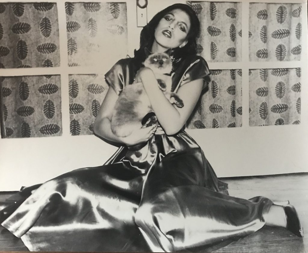 Judith FLEX Helle with Siamese cat 1978 - Photo courtesy of the artist.