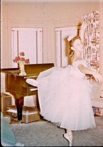 Young Joanne in attitude en pointe - Photo courtesy of the author.