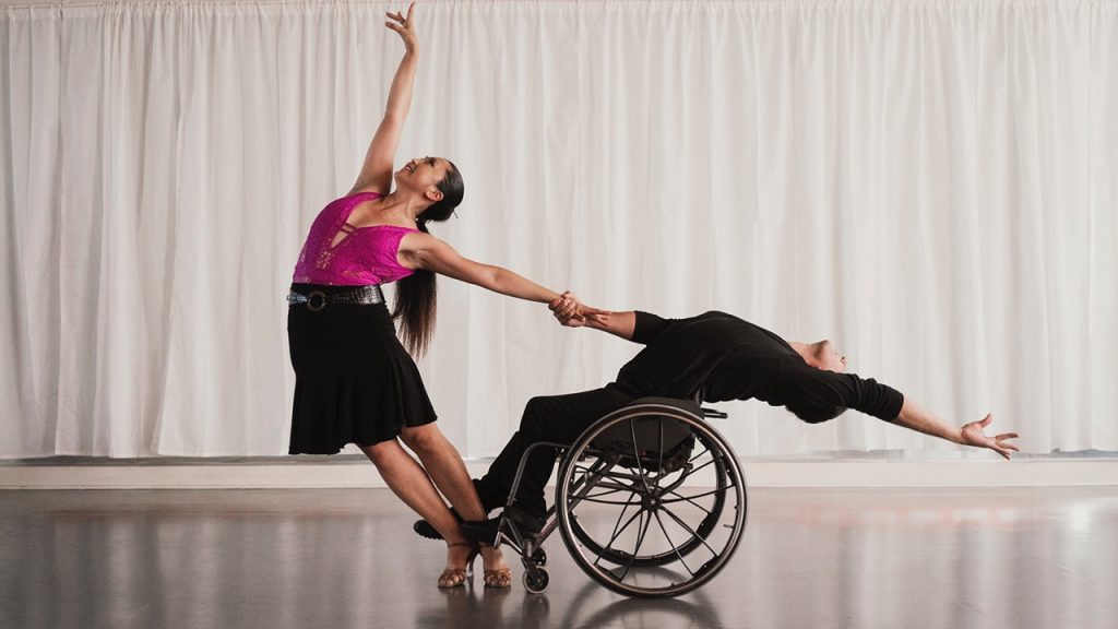 Marisa Hamamoto and Piotr Iwanicki - Infinite Flow Dance - Photo courtesy of the artist