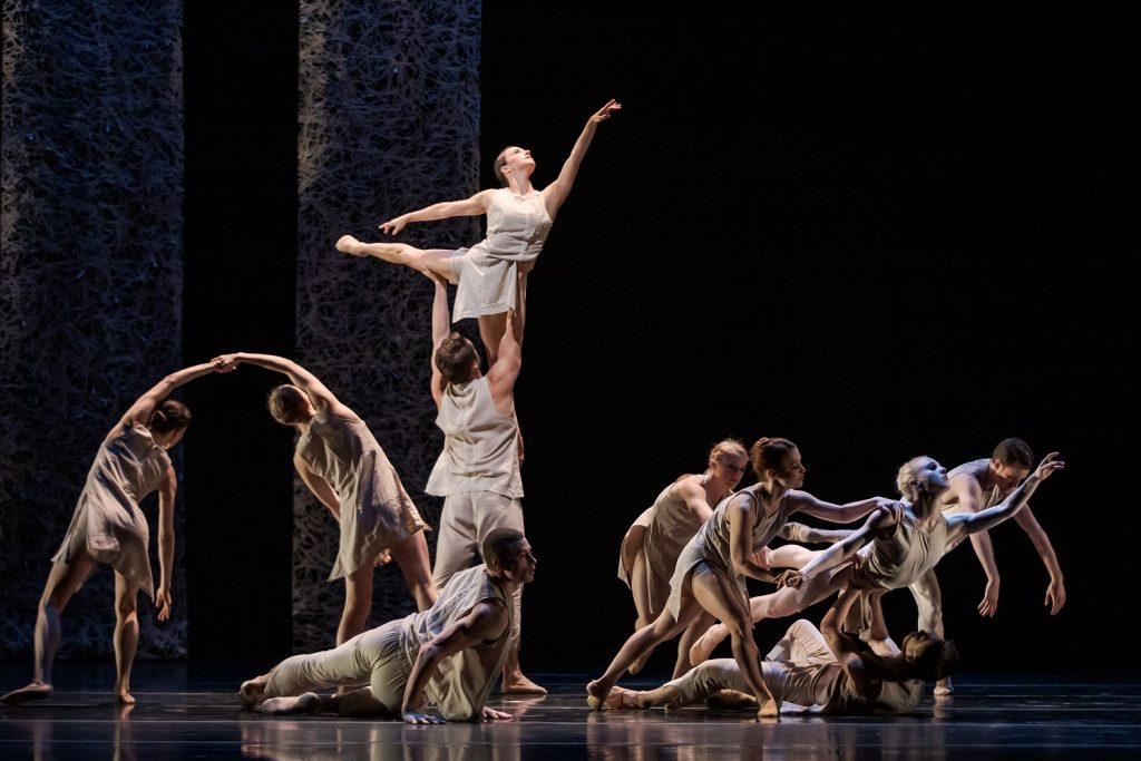 The Smuin Company in Amy Seiwert's "Renaissance", a world premiere presented in the Company's spring 2019 program. (Photo credit: Chris Hardy)