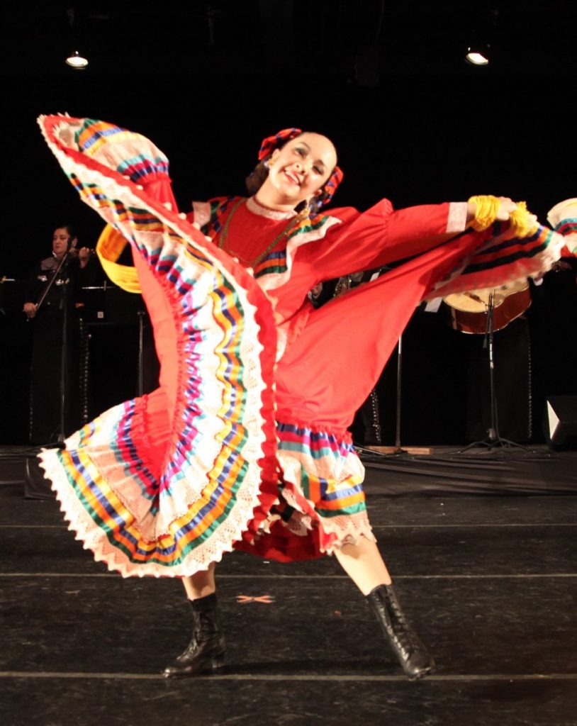 Danza Floricanto/USA - Region: Jalisco, Dancer: Mimi Rios - Photo courtesy of the company