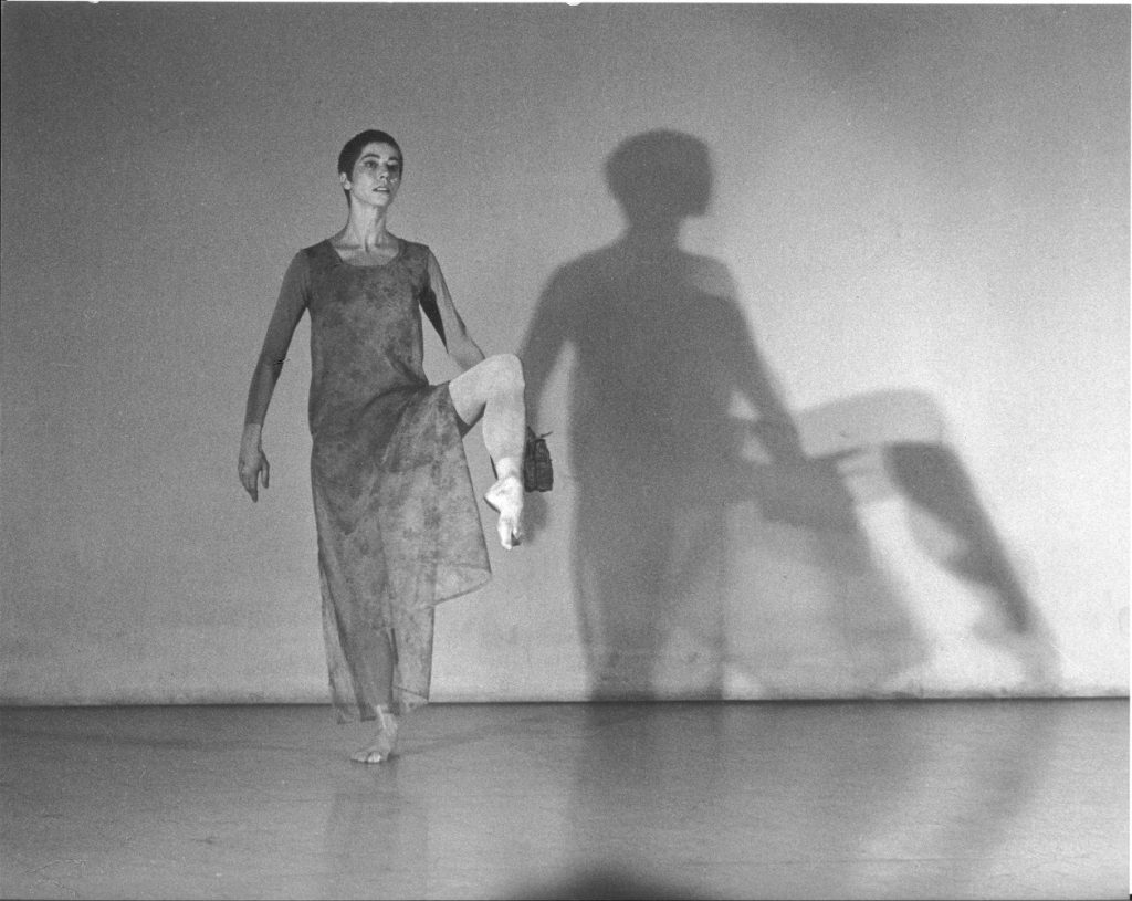 Viola Farber performing "Legacy" (1968) at Judson Church - Photo by Theresa King, courtesy of the Viola Farber Estate.
