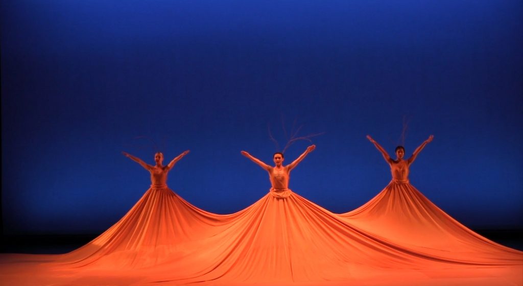 BrockusRED in "Dunes" choreography by Deborah Brockus - Screenshot by LADC