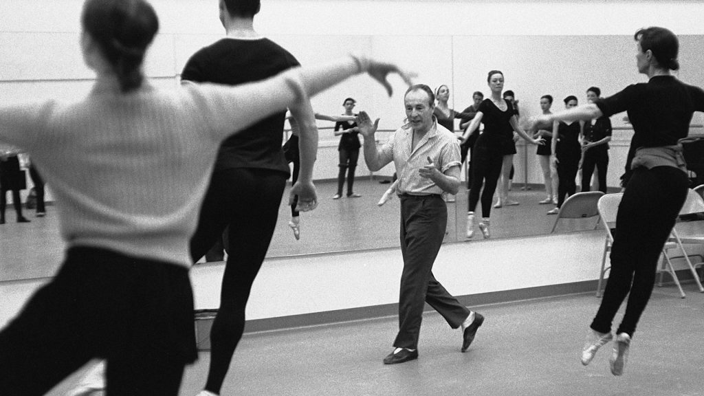 George Balanchine teaching at the New York State Theater in Lincoln Center circa 1964 - Photo Martha Swope