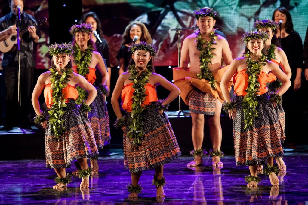 Daniel Ho & Hālau Hula Keali’i o Nālani - Photo by Gennia Cui