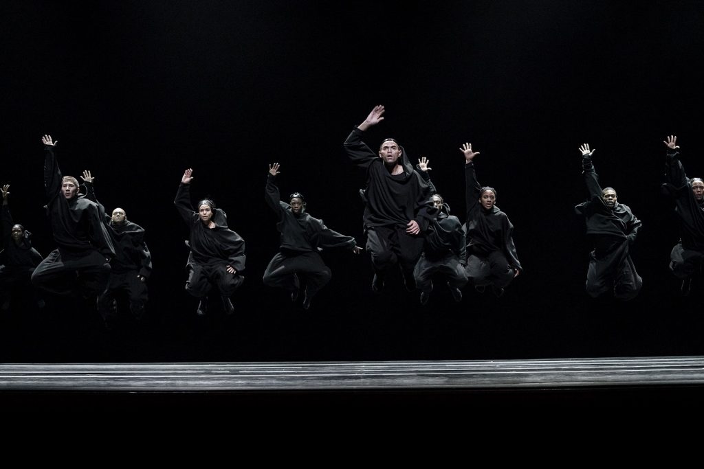 Alvin Ailey American Dance Theater in Aszure Barton's "Busk" - Photo: ©Paul Kolnik