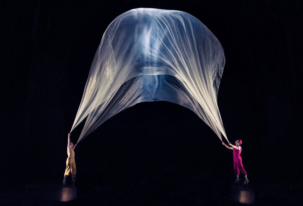 Acrobuffos - (L-R) Christina Gelsone, Seth Bloom in Air Play - Photo ©FlorenceMontmare