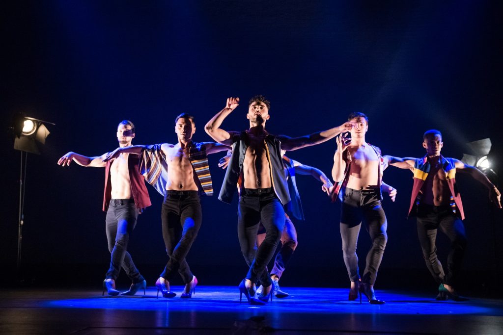 Ballet Hispánico in "Tiburones" - Photo by Paula Lobo