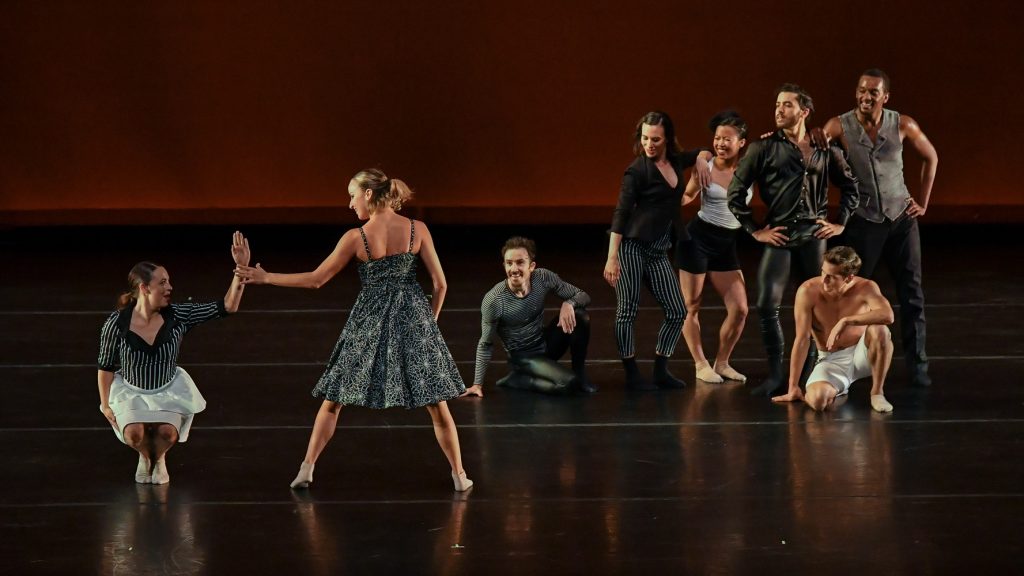 BODYTRAFFIC performs "A Million Voices" by Matthew Neenan - Photo by Rob Latour
