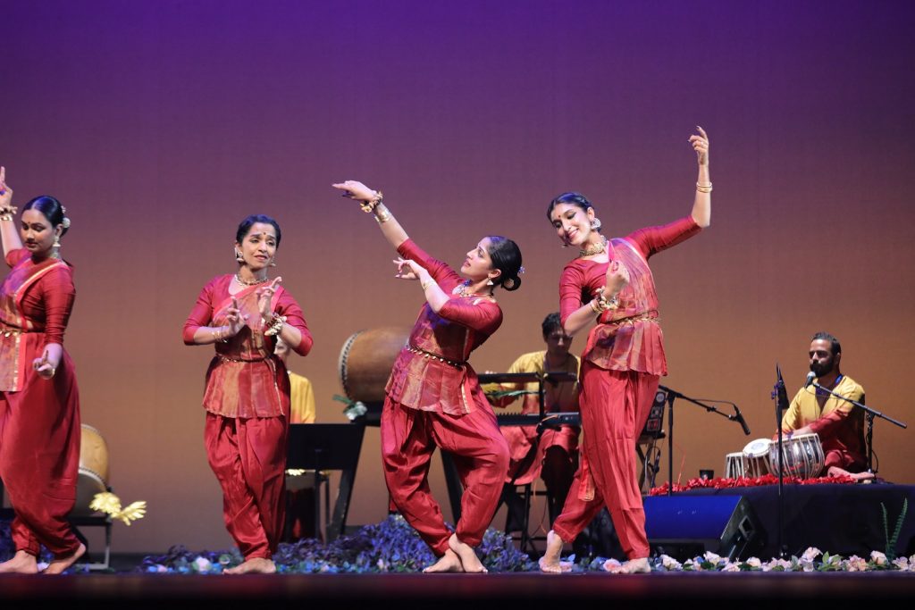 Arpana Dance Company - Neha Muvvala, Ahila Gulasekaram, Shefali Appali, Nitya Pujara, Ravi Deo in "Kalpatharu" - Photo by Gunindu Abeysekara