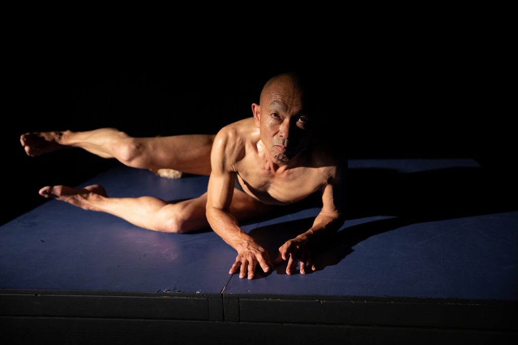 Oguri in "dance comes out of time" - Photo by Denise Leitner