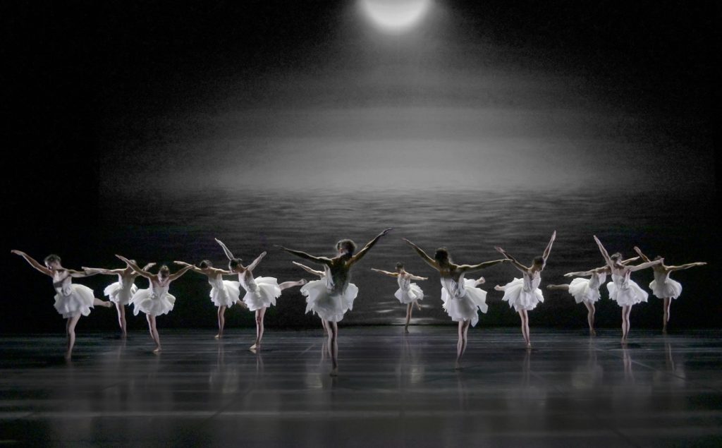 Ballet Preljocaj in Swan Lake - Photo by J.C. Carbonne