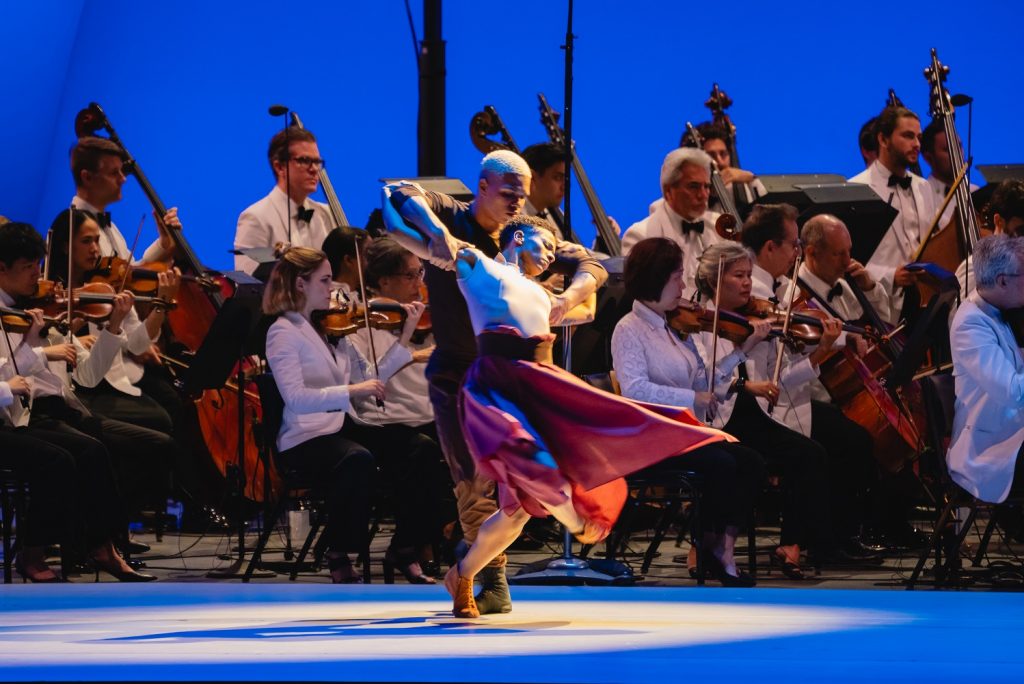 Groupo Corpo with LA Philharmonic at The Hollywood Bowl - Photo by Farah Sosa